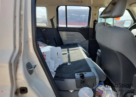 2007 Jeep Patriot Sport z USA, uszkodzony, nr VIN 1J8FT28W97D397578